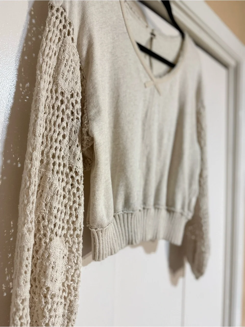 Free People Cream Sweatshirt Crochet Lace Balloon Sleeve V-Neck Small